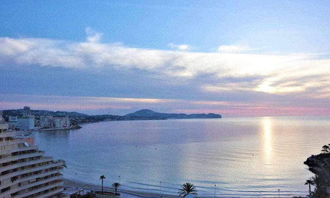 Calpe Apartment | 9E 3 bedrooms wifi and sea view