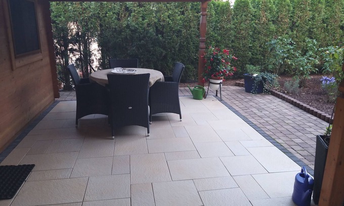 Bad Soden-Salmuenster Apartment | A 2 bedroom apartment with covered patio in the garden.
