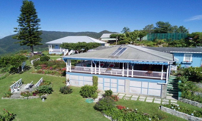Newcastle Villa | A 4,000 sq. ft. 3 bed, 3 bath home away from home with unmatched hospitality.