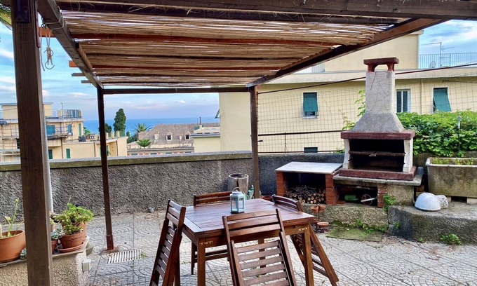 Sant'Ilario Apartment | A 5-minute walk from the sea with a delightful sea-view garden.