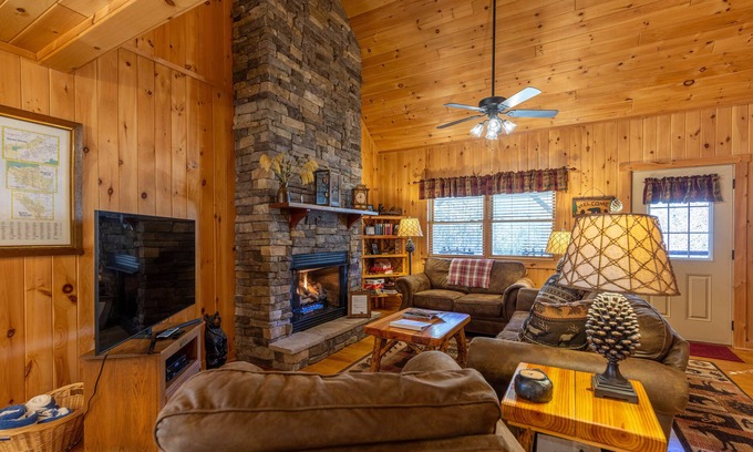 Boone Cabin | A Bears Hill Log Cabin in Boone with hot tub large yard and pond