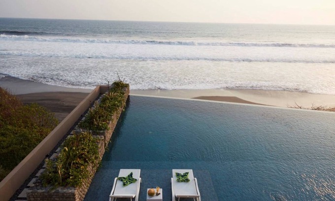 East Selemadeg Villa | A brand new ! 50% off- absolute beachfront retreat