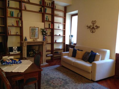 Rione III Colonna Apartment | A CASA DI ZIA LOLA
