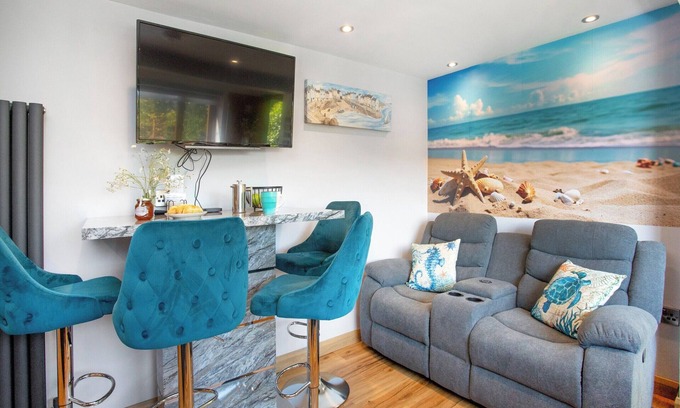 Dunster Cottage | A charming annexed apartment in the idyllic village of Dunster near Minehead.