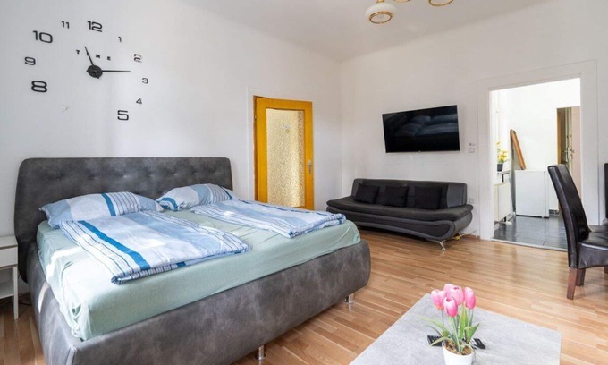 Simmering Apartment | A comfortable, well-located Family Apartment 6P KR