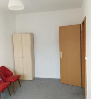 Marzahn-Hellersdorf House | A Cosy and Bright Room with good lighting
