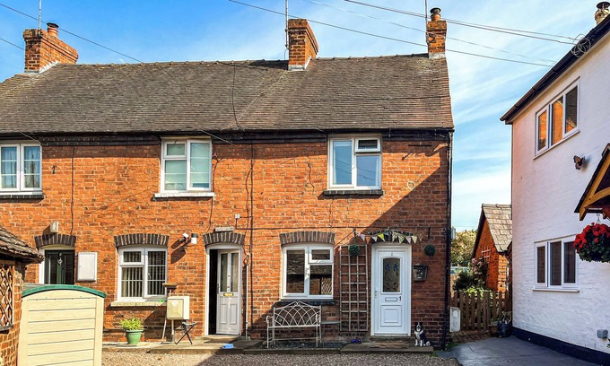 Boraston Cottage | A cosy retreat within the beautiful area of Tenbury Wells.