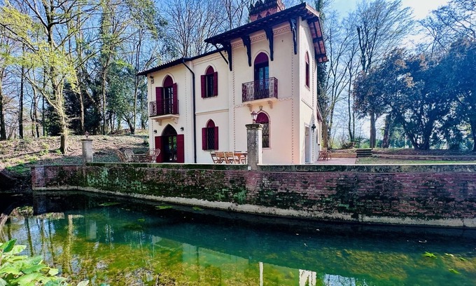 Albignasego Villa | A Cosy Villa in a lush Park just 5’ from Central Padua. Free Car Park