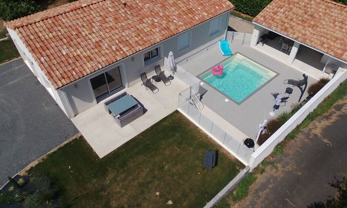 Frejairolles House | A cottage where life is good . the calm of the countryside, but close to the city