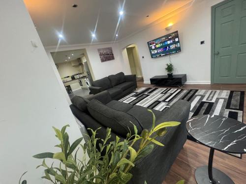 Dudley Apartment | A cozy and spacious apartment