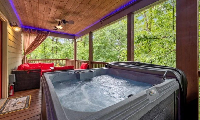 Ellijay Cottage | A cozy cottage in the mountains, equipped with BBQ tools and a custom smokehouse