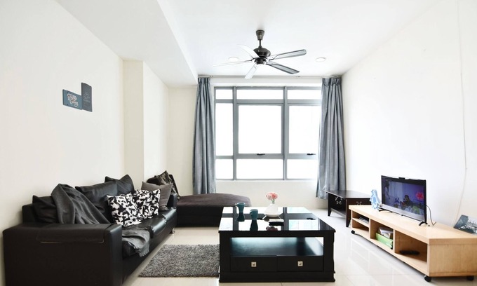 Pudu Apartment | A Cozy & Stylish High-Floor, 4BR Apt FREE Parking