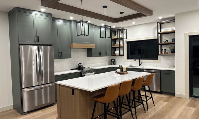 Okanagan-Similkameen House | A Cozy town house with great location nAt Apex Mountain