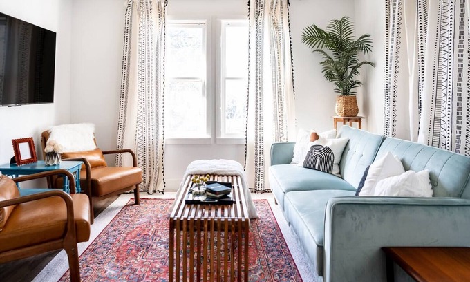 Fayetteville House | A Curated Escape Perfect for 2-4 | Boho Carriage House