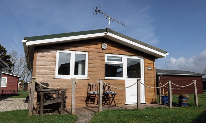 Padstow Ski Chalet | A family friendly holiday home close to beaches and Padstow. K8 Trebaruth