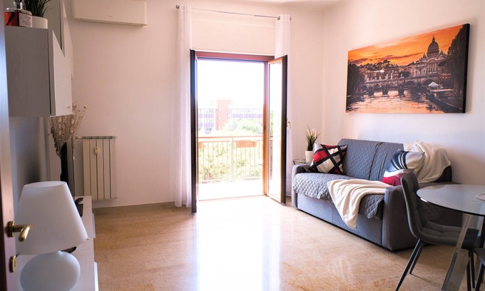 Gianicolo Apartment | A few minutes from Villa Pamphili, elegant panoramic apartment.