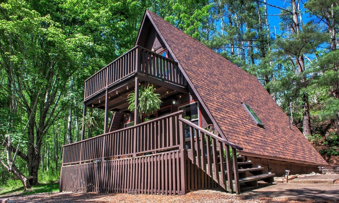 Burnsville House | A-frame Cabin near Mt. Mitchell!
