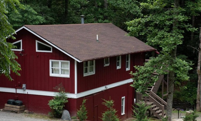 Bryson City Ski Chalet | A-Frame Chalet on the Creek