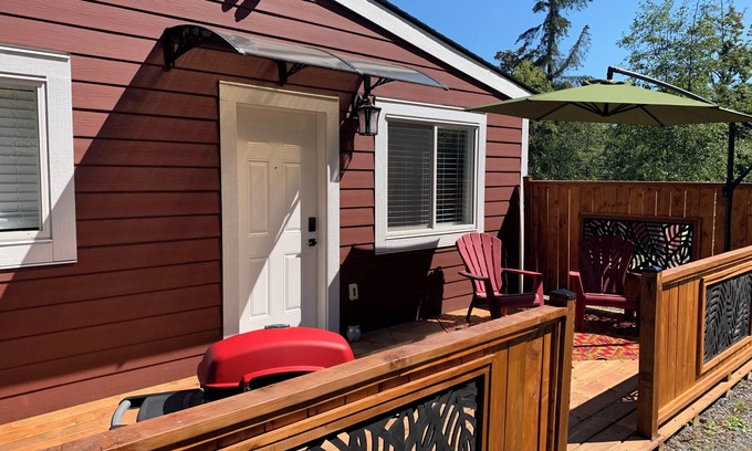Chemainus House | A getaway within the Cowichan Valley. Bike, walk to experience this quaint area