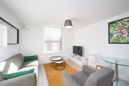 Preston Apartment | A Gorgeous 1 Bedroom Apartment with Parking in Preston City Centre