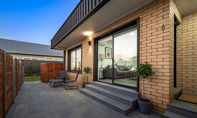 Albury Apartment | A Grade Above The Rest - Luxurious Central Apartment