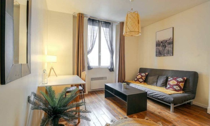 7th Arrondissement Apartment | A haven of peace in the heart of the 7th
