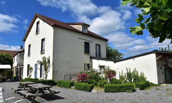 Saint-Honore-les-Bains House | A house suitable for groups and families