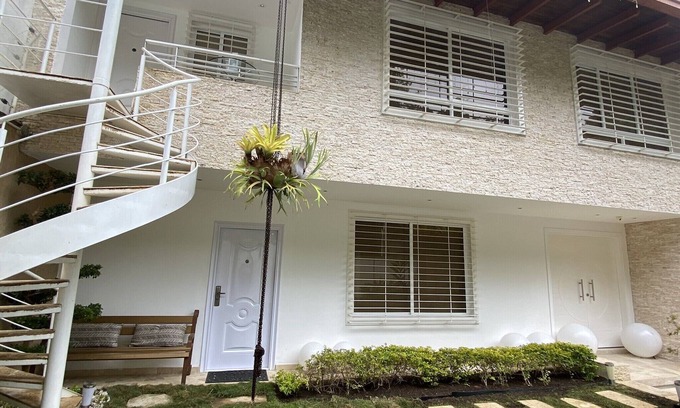 Baruta House | A house with views in Caracas in a safe area II