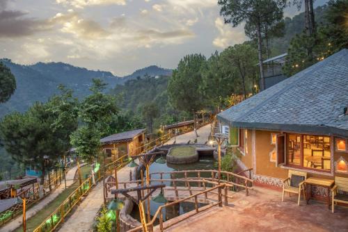 Kasauli Hotel | A Kasauli Ggaon by Echor