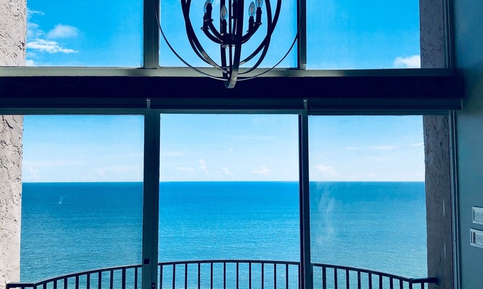 Myrtle Beach Condo | A Luxury 4BR/4BA, Two- Story Penthouse! Direct Oceanfront w/Unbeatable Views!