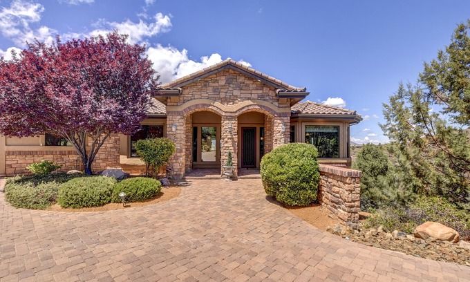 Prescott House | A Luxury Spacious Italian Villa with the only Wine Cave in Haisley