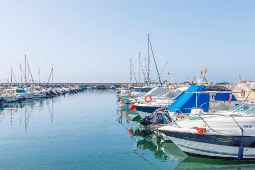 Caleta de Velez Apartment | A&N Seaport 2B