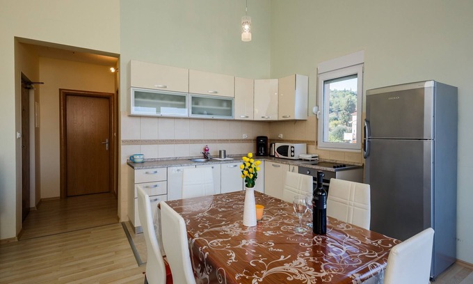 Arbanija Apartment | A nice app. with sea view, 100 m from the beach