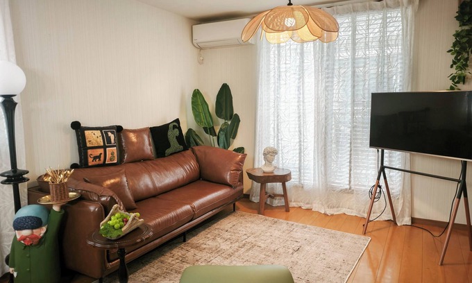 Ikuno House | A private 3-story house with free parking, ideal for families and small groups