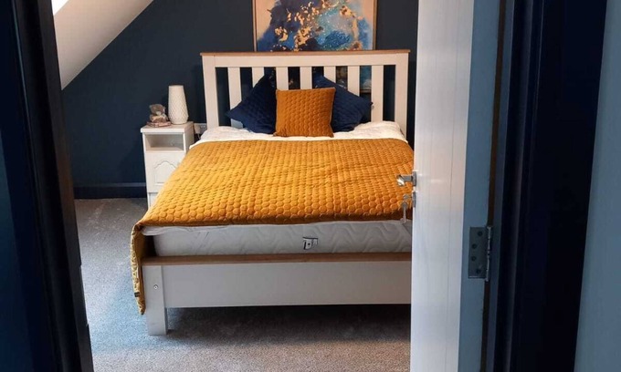 Ennis Apartment | A Quite, cosy, pet friendly, work studio, appartment on the wild Atlantic way,