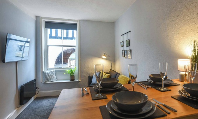 Bridgnorth Apartment | A renovated character apartment in the market town of Bridgnorth.