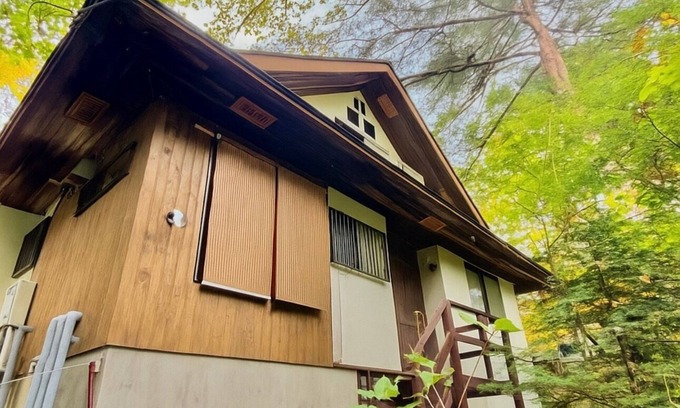 Kusatsu Onsen House | A rental villa with a freeflowing bath from the K/Agatsumagun Gunma