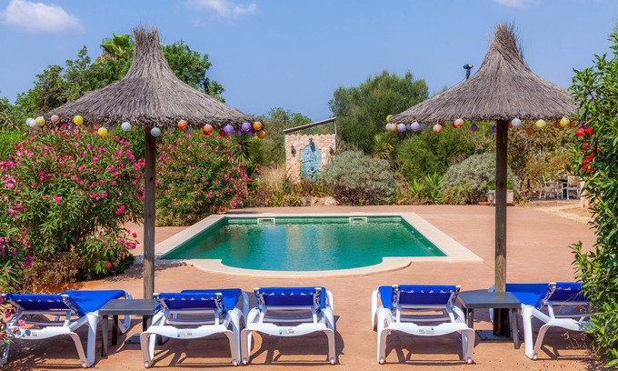 Son Antem Villa | A rural idyll with communal pool – Casa Acuario