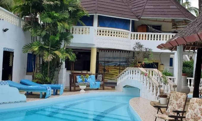 Galu Beach Villa | A sentimental villa with a swimmingpool near beach