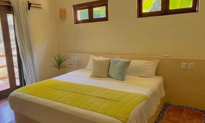 Playa Las Gatas House | A Son de Mar - Playa Las Gatas acceso por mar