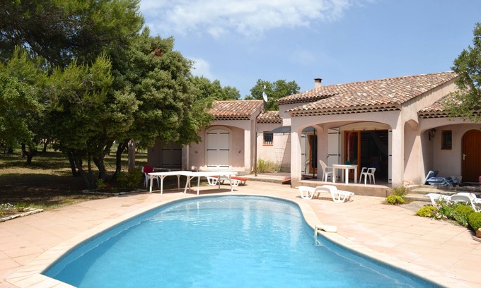 Seillons-Source-d'Argens Villa | A spacious and peaceful villa ideally located between sea and mountains