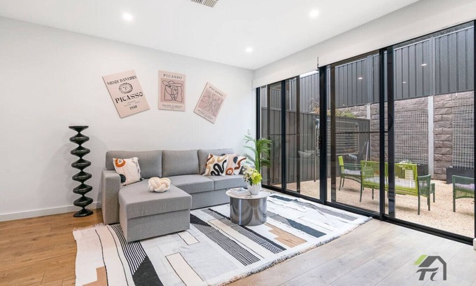 Woodforde House | A spacious and bright two-bedroom house in the Woodforde core area
