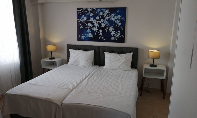 Icmeler Apartment | A stunning apartment in a central location in Marmaris 300 meters from the sea.