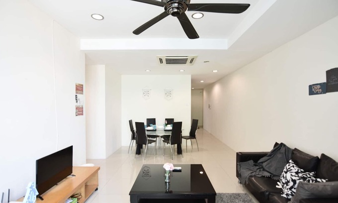 Pudu Apartment | A Stylish & Comfy High-Floor, 4BR Apt FREE Parking