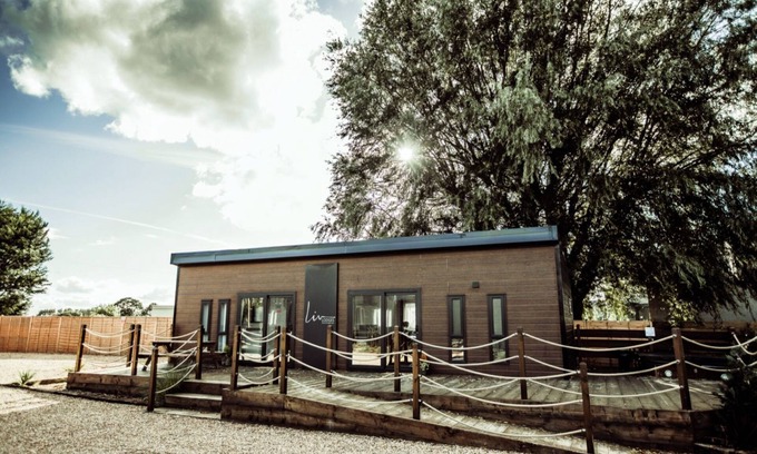 Barmston Cottage | A superior lodge 2 that sleeps 6 guests in 2 bedrooms