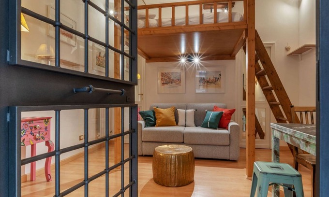 Rione V Ponte Apartment | A un passo da via Giulia/Campo de’Fiori, con ingresso indipendente