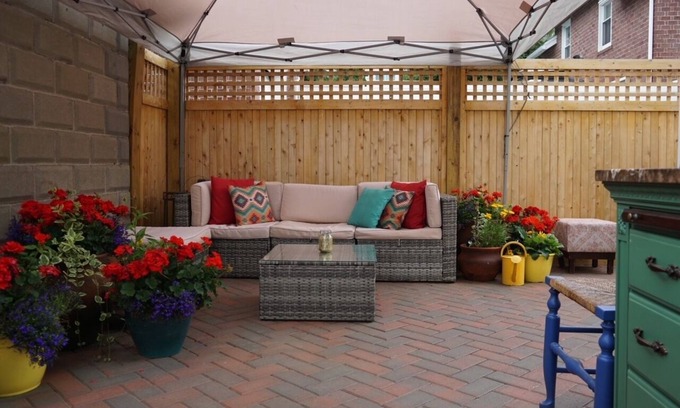 Stoneham House | A Vibrant and Welcoming Cozy Home for your visit to Boston!