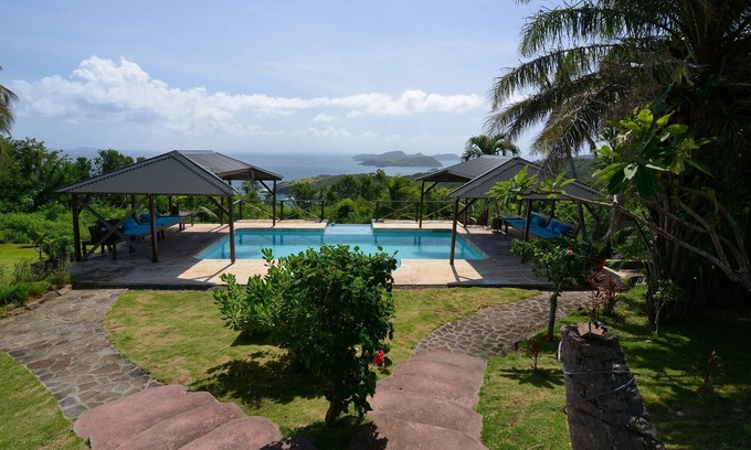 Belmont House | A worldwide renowned estate that can be booked for a vacation of a lifetime!