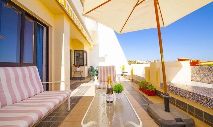 Porto de Mos Apartment | A08 - Magnolia Sea View Apartment