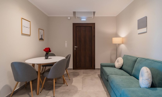 Roda Apartment | A1: Double bedroom suite on a suite complex